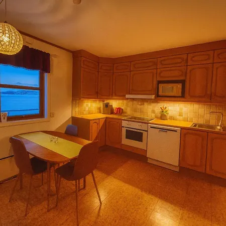 Séjour chez l'habitant In Spaceious With Seaview In Center