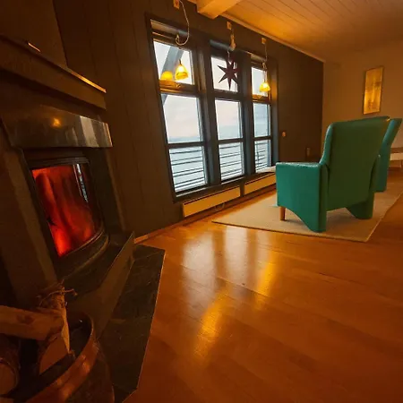 In Spaceious With Seaview In Center Alloggio in famiglia